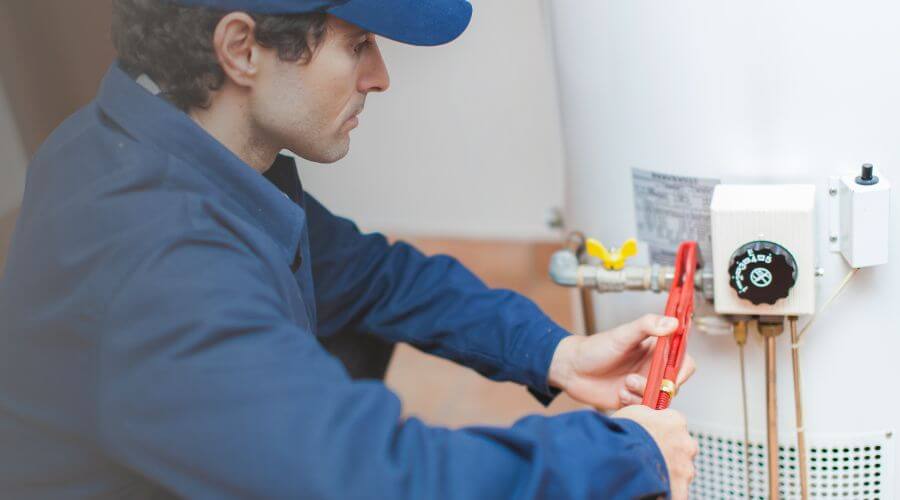 Local water heater installation in Holy Cross, IA